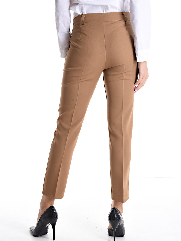 Basic trousers with pockets