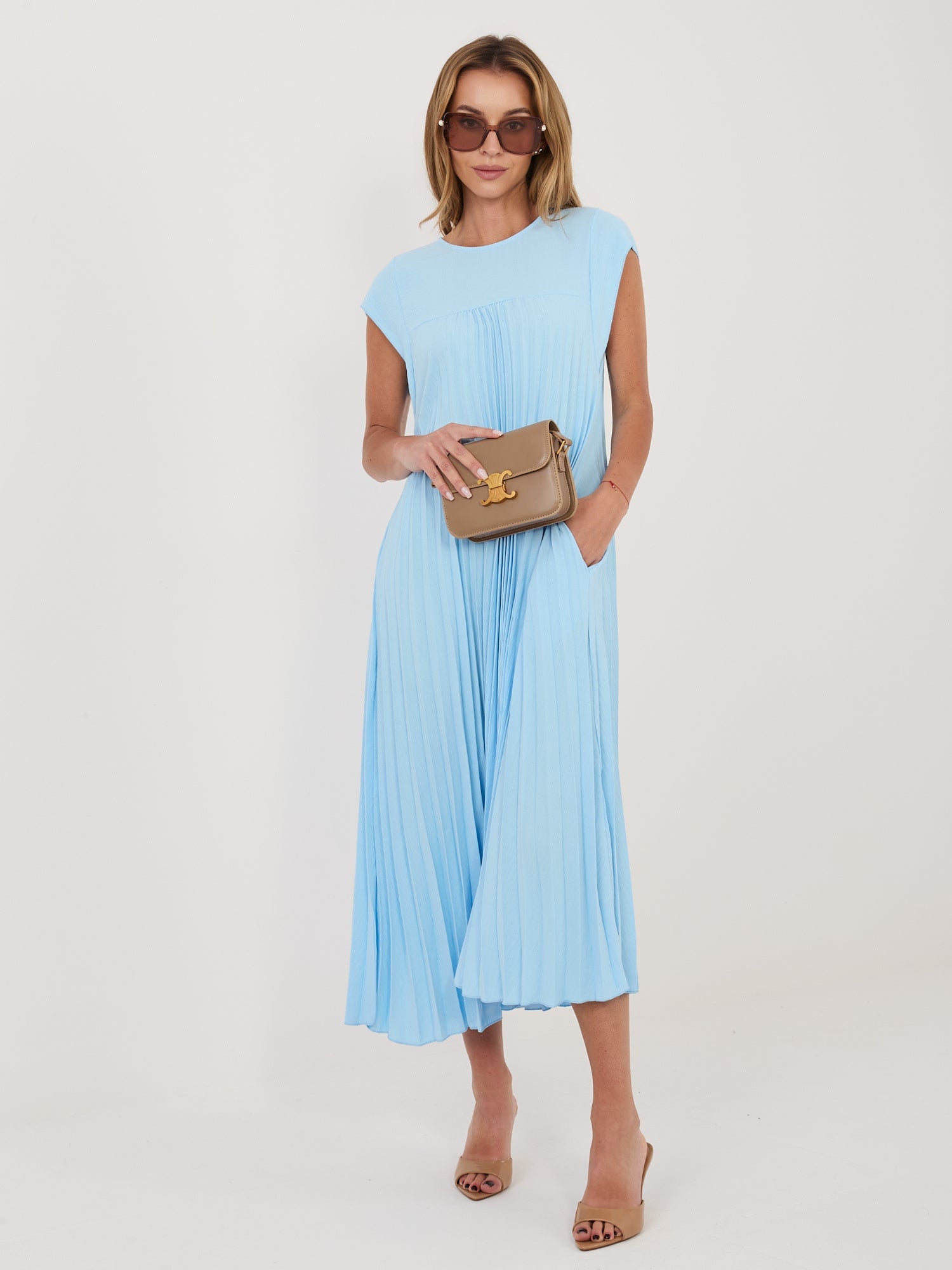 Abito da Cocktail Midi Senza Maniche con Tasche e Chiusura a Bottoni (Astra) – MOOD Abito da Cocktail Midi Senza Maniche con Tasche e Chiusura a Bottoni (Astra) – MOOD