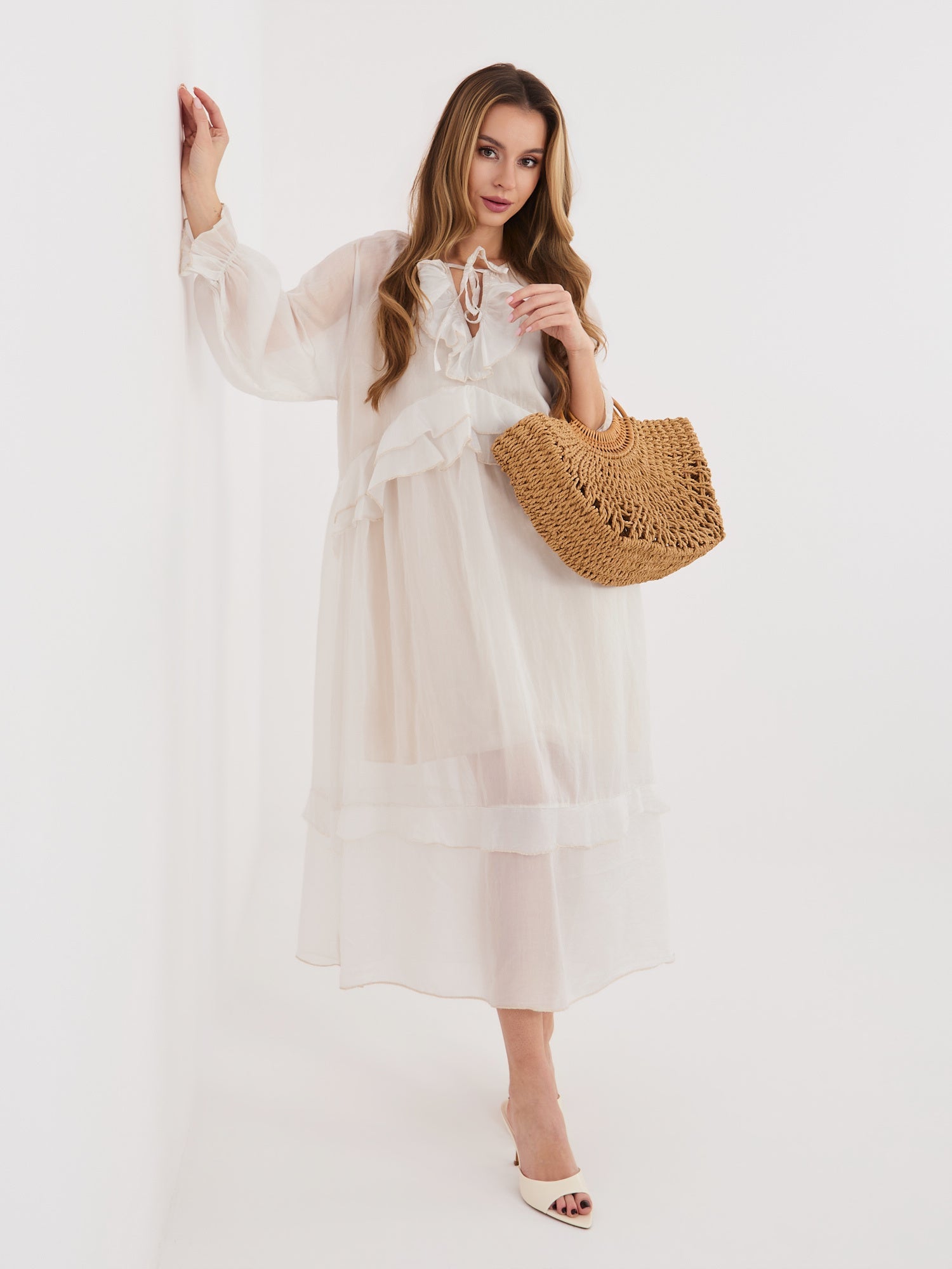 Abito Midi Boho-Chic con Volant e Maniche a Sbuffo (Cecilia)