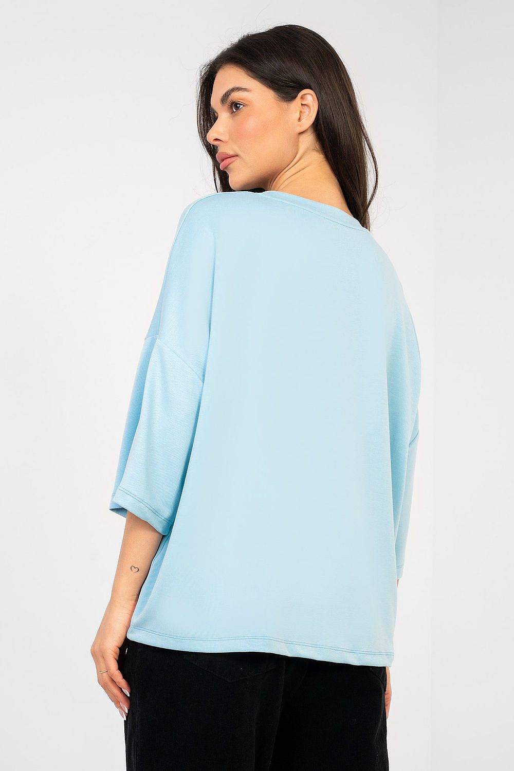 Blusa basic in viscosa dal taglio morbido - 224645