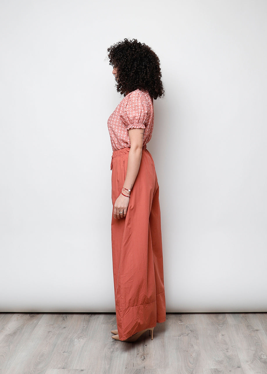 Blusa in viscosa aperta con colletto