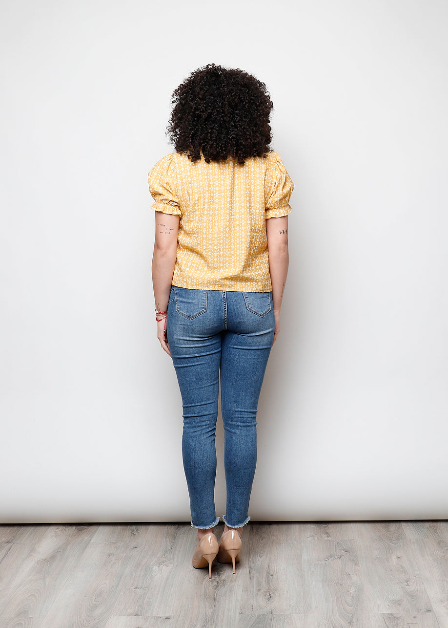Blusa in viscosa aperta con colletto