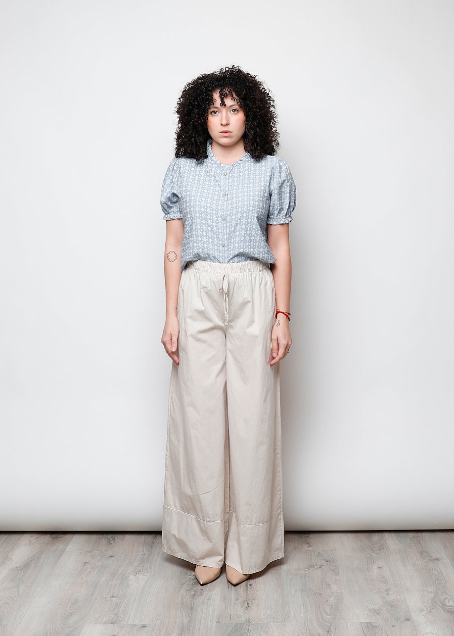 Blusa in viscosa aperta con colletto