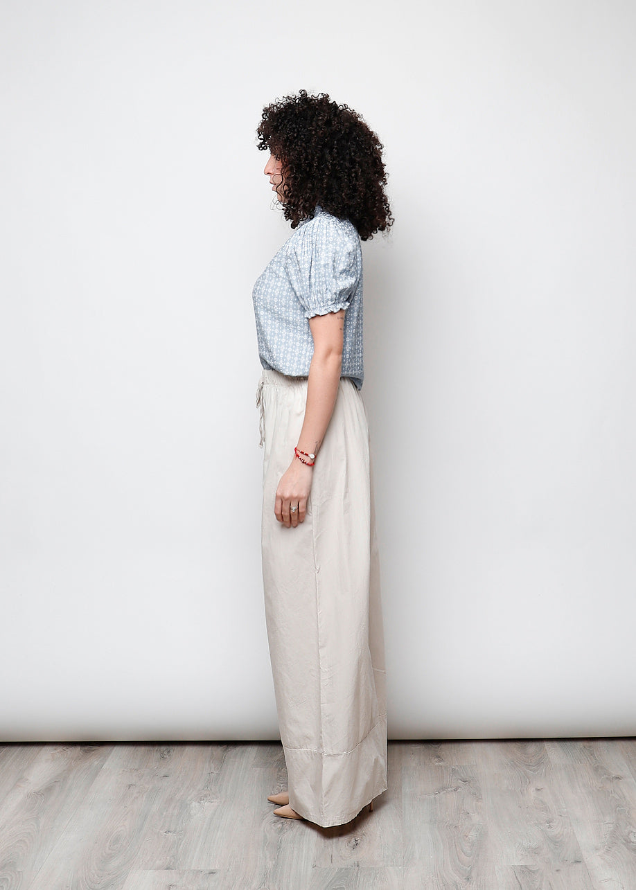 Blusa in viscosa aperta con colletto