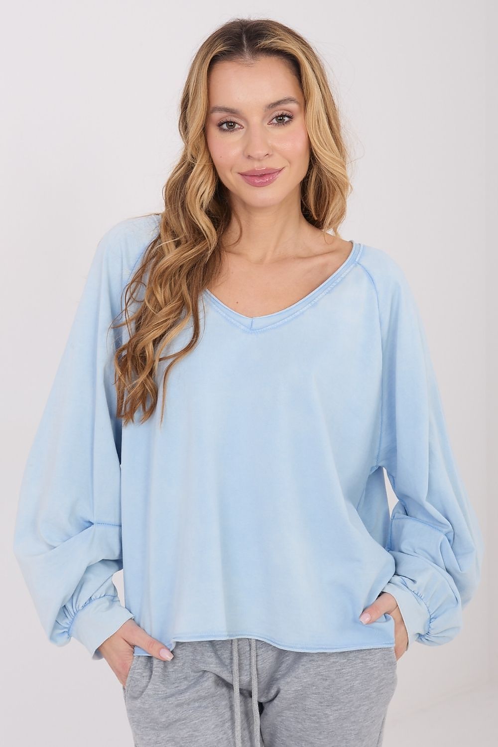 Blusa morbida in cotone scollo a V - 223332