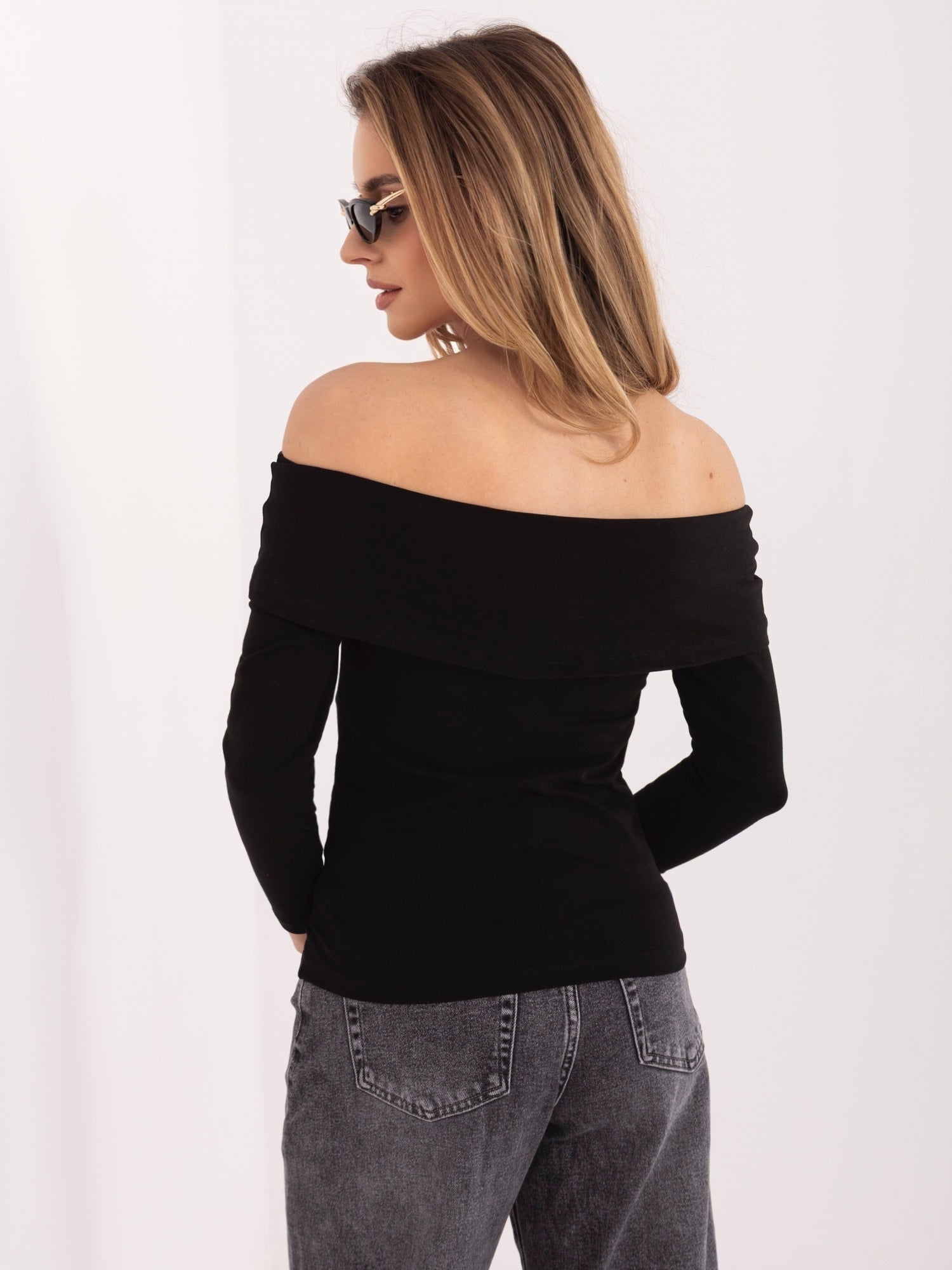 Blusa Fitted con Scollo Off-the-Shoulder in Cotone (Oriana)