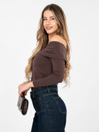 Blusa Fitted con Scollo Off-the-Shoulder in Cotone (Oriana)