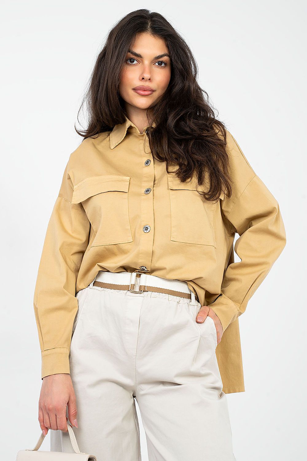 Camicia da donna in cotone elasticizzato dal taglio