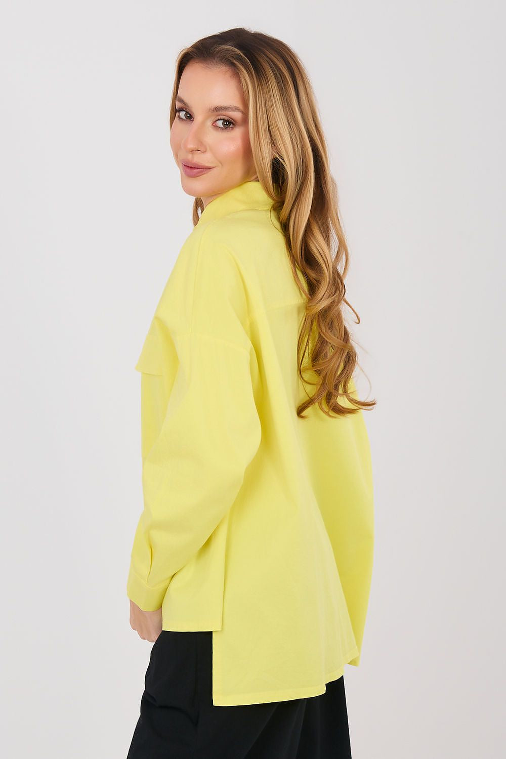 Camicia da donna in cotone elasticizzato dal taglio
