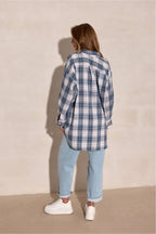 Camicia a manica lunga con motivo quadri e colletto