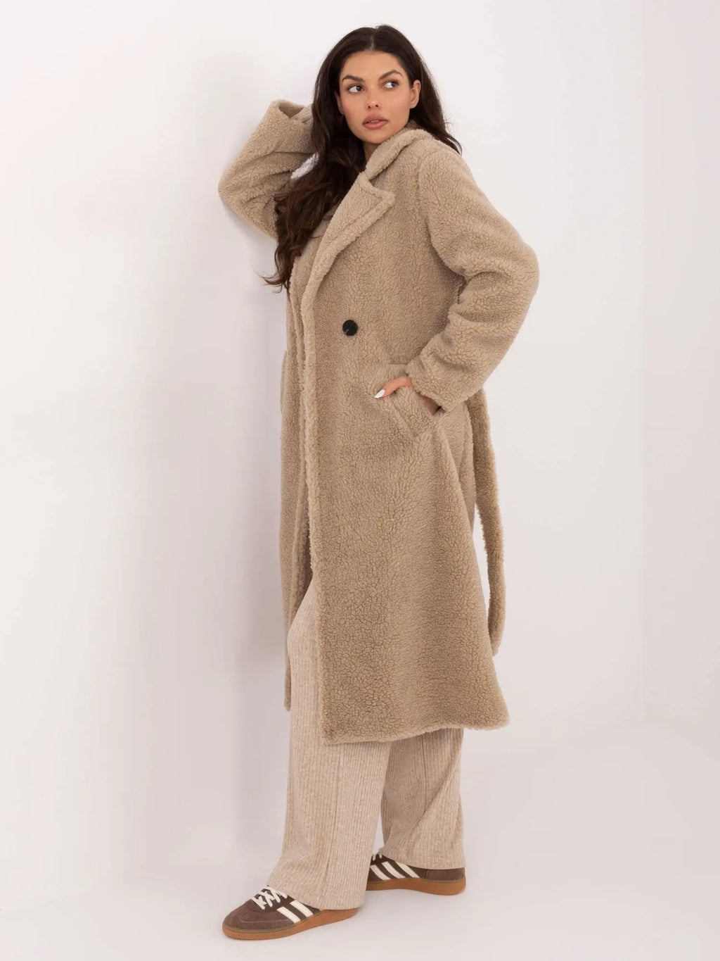 Cappotto eco-montone elegante e versatile - 221384