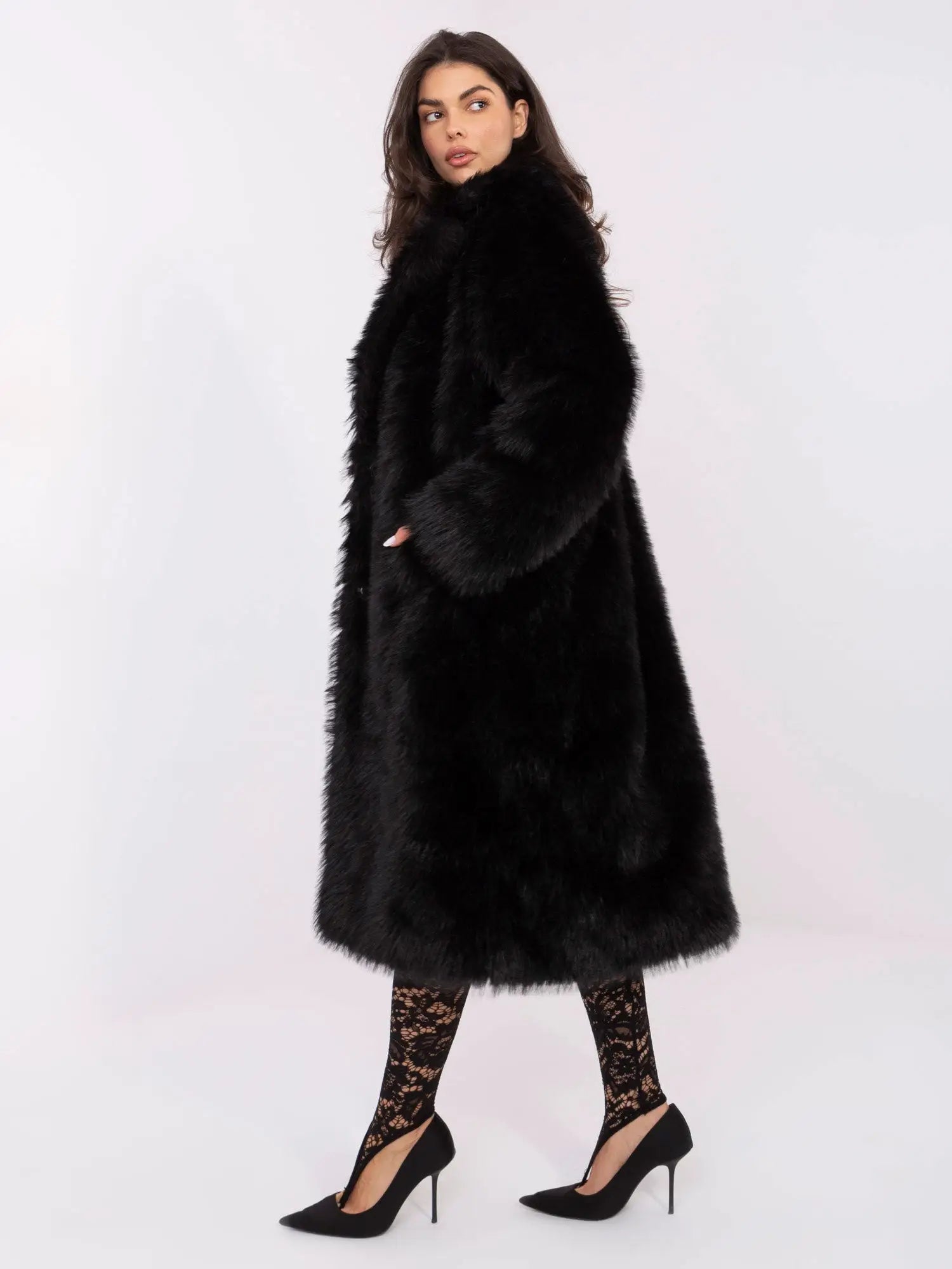 Cappotto lungo in eco pelliccia - 220948