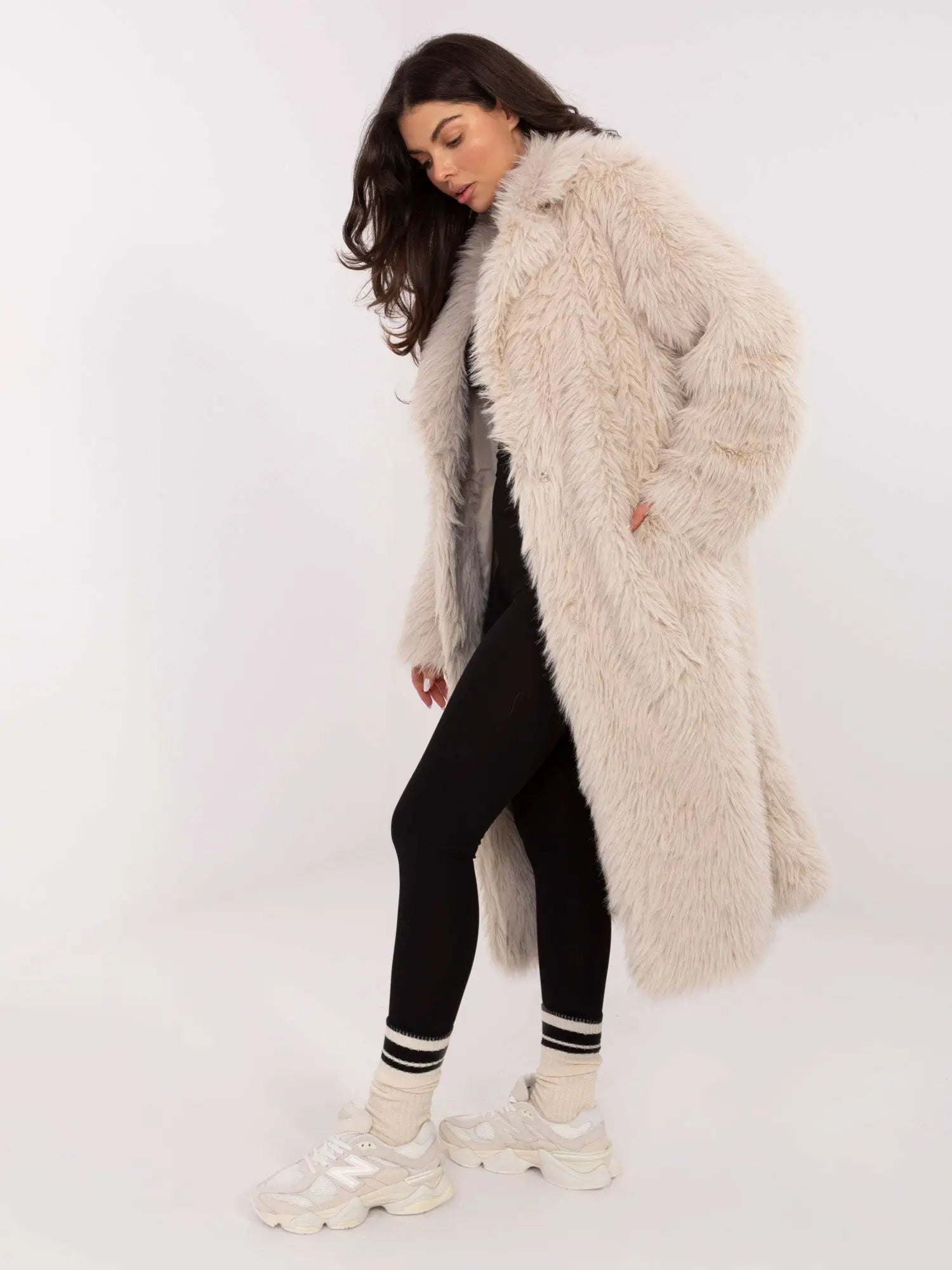 Cappotto lungo in eco pelliccia - 220948