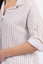 Camicia aperta rigata con bottoni in 100% cotone