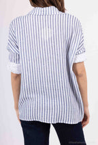 Camicia aperta rigata con bottoni in 100% cotone
