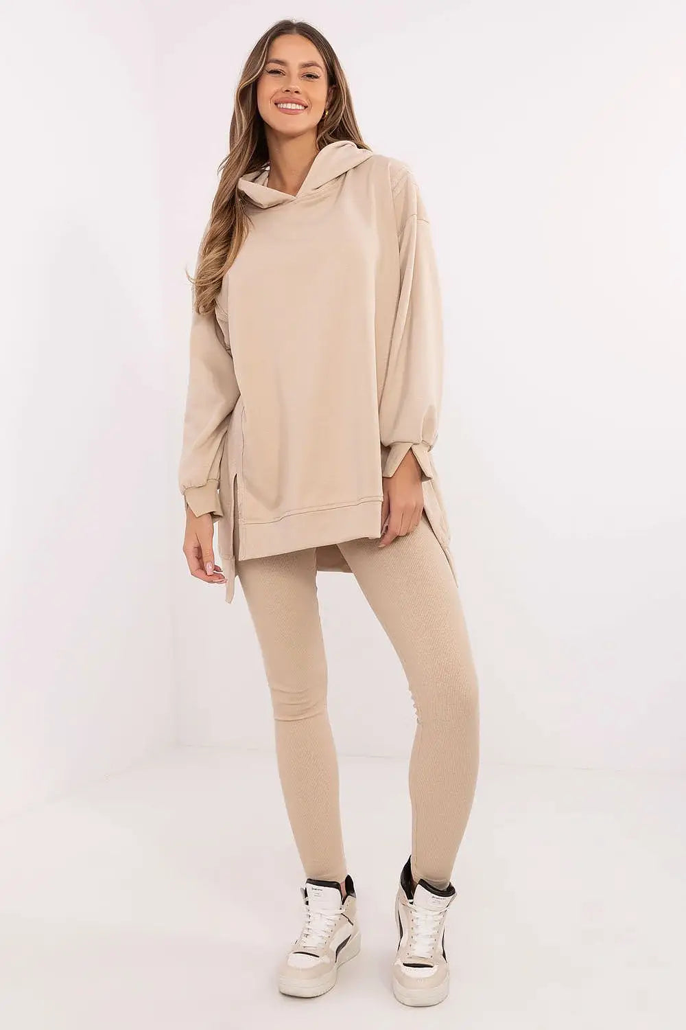 Completo composto da una lunga felpa e leggings - 206084