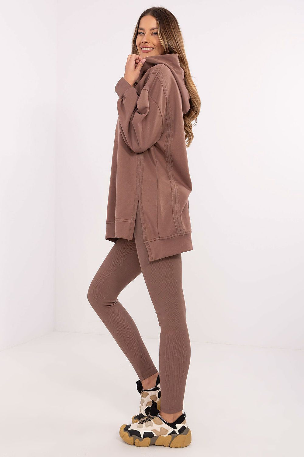 Completo composto da una lunga felpa e leggings - 206084