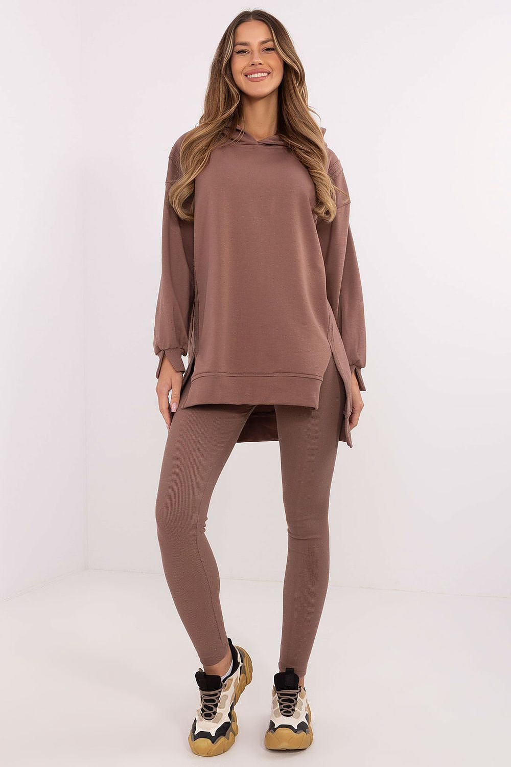 Marrone / Taglia unica Completo composto da una lunga felpa