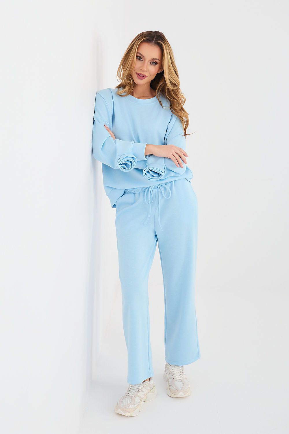 Completo sportivo da donna in viscosa elasticizzata - 224207