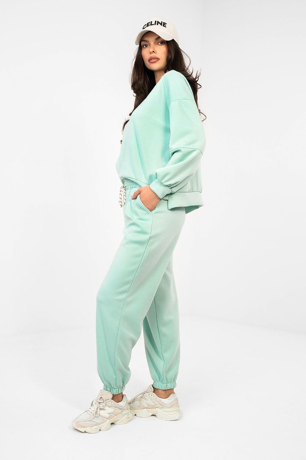 Completo sportivo da donna in viscosa elasticizzata - 224380