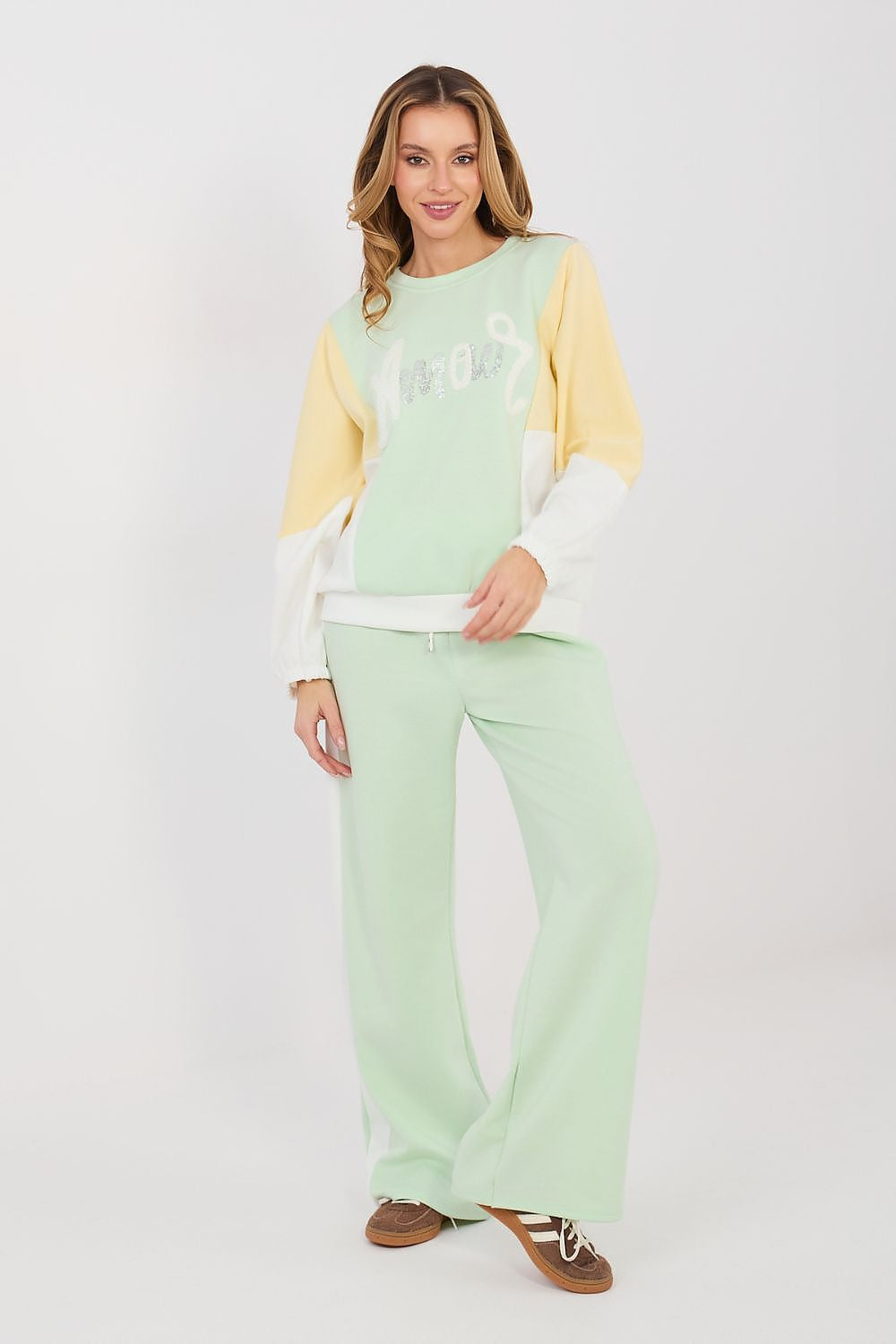 Completo tuta in morbidissima viscosa elasticizzata