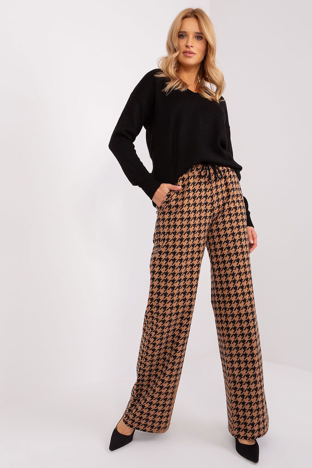  Pantaloni da donna model 188810 Lakerta 
