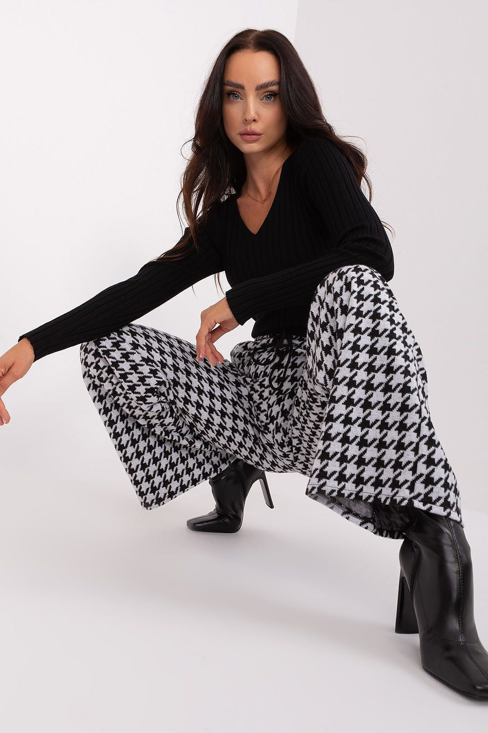  Pantaloni da donna model 193133 Lakerta 