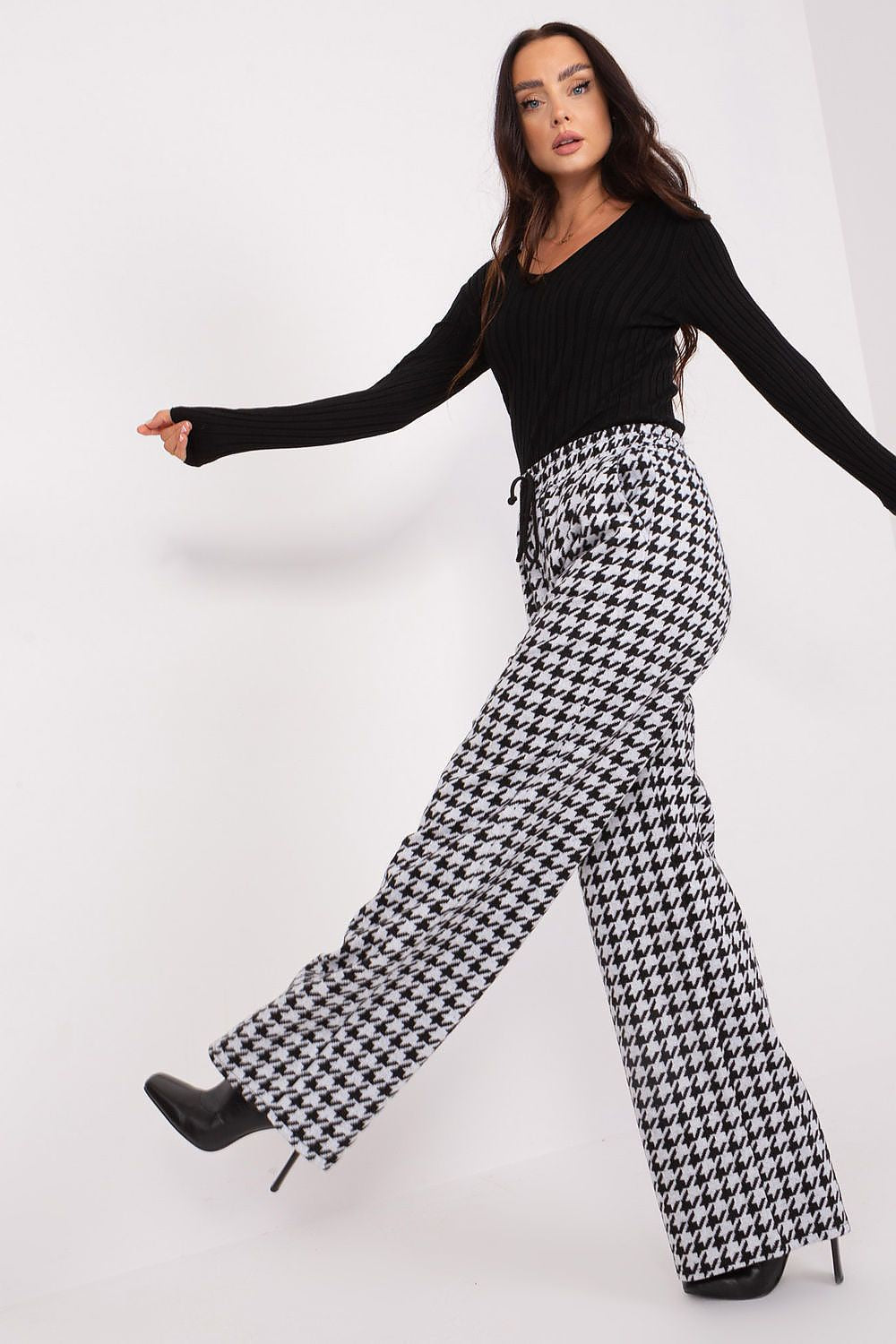 Pantaloni da donna model 193133 Lakerta 