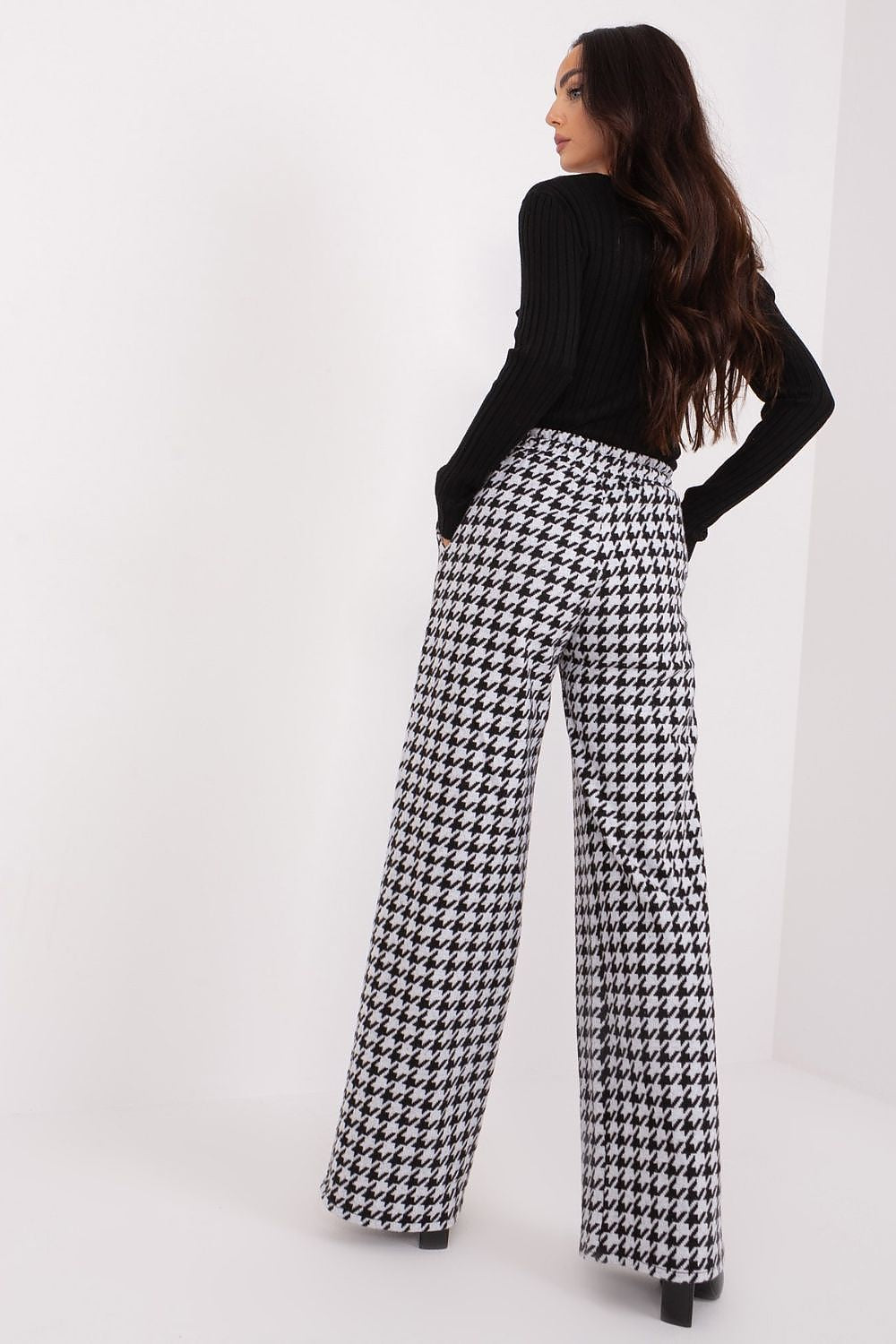  Pantaloni da donna model 193133 Lakerta 