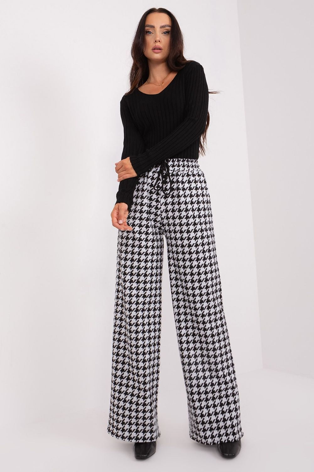  Pantaloni da donna model 193133 Lakerta 