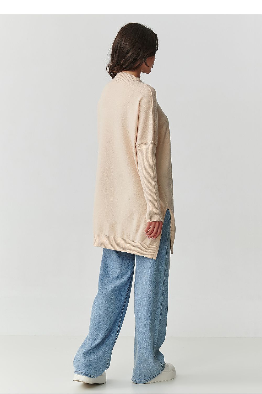  Maglione model 217401 Makadamia 