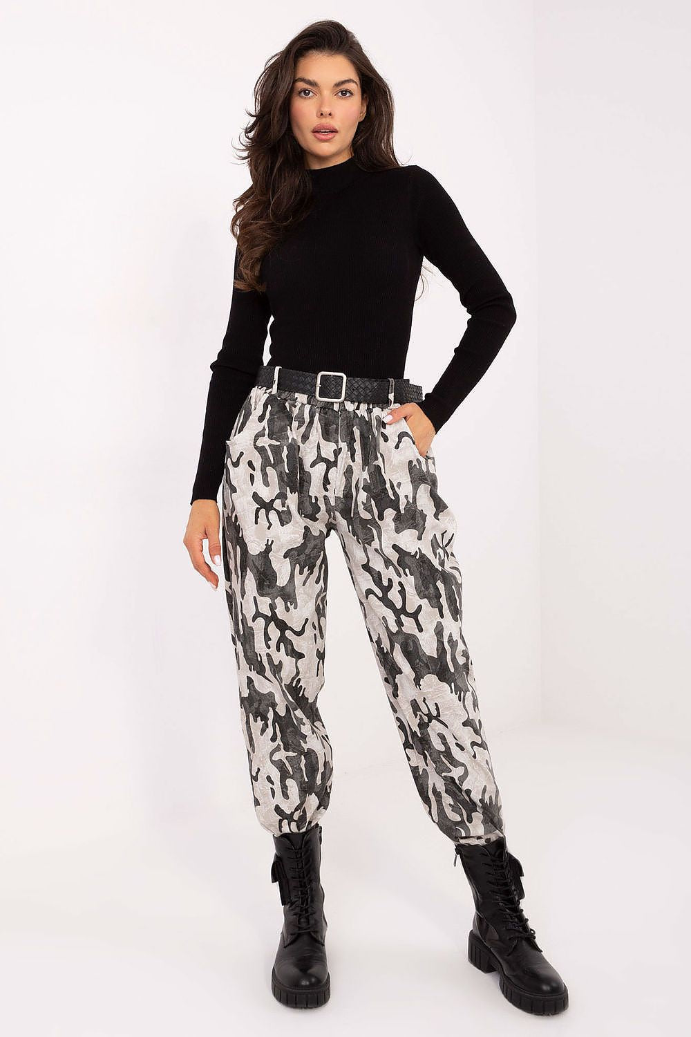  Pantaloni da donna model 218437 Italy Moda 
