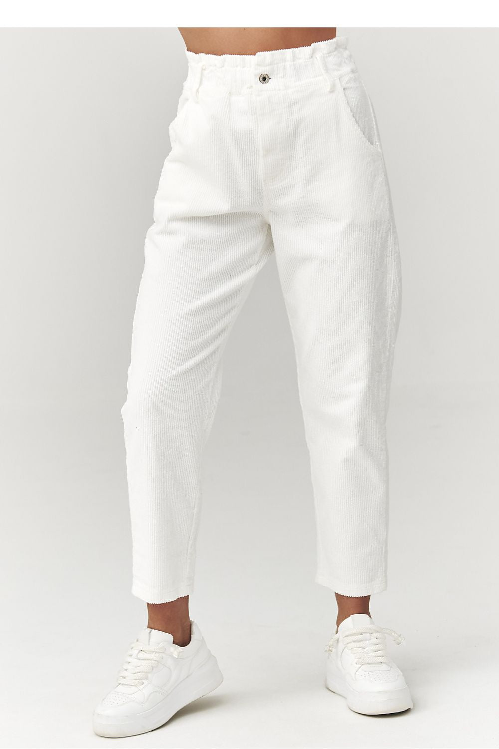  Pantaloni da donna model 223242 Makadamia 