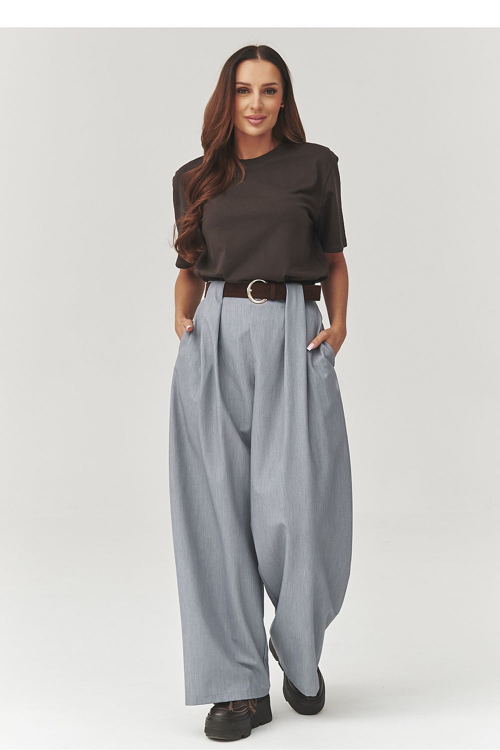  Pantaloni da donna model 223362 Makadamia 