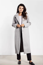 Elegante cappotto midi dal design minimalista con revers