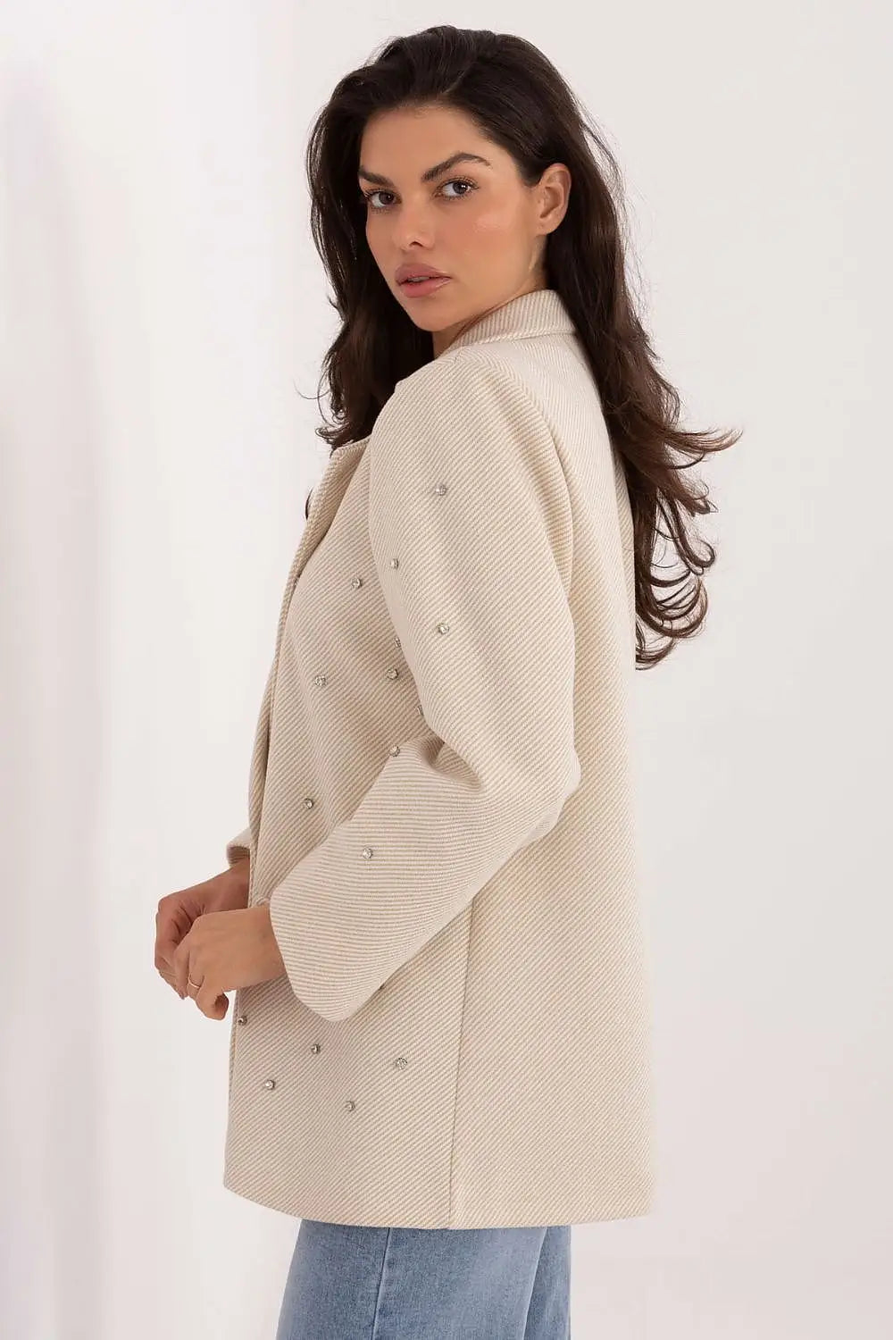 Giacca da donna con borchie brillanti sul davanti