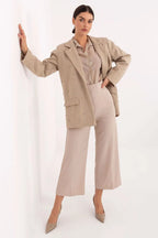 Giacca da donna con borchie brillanti sul davanti