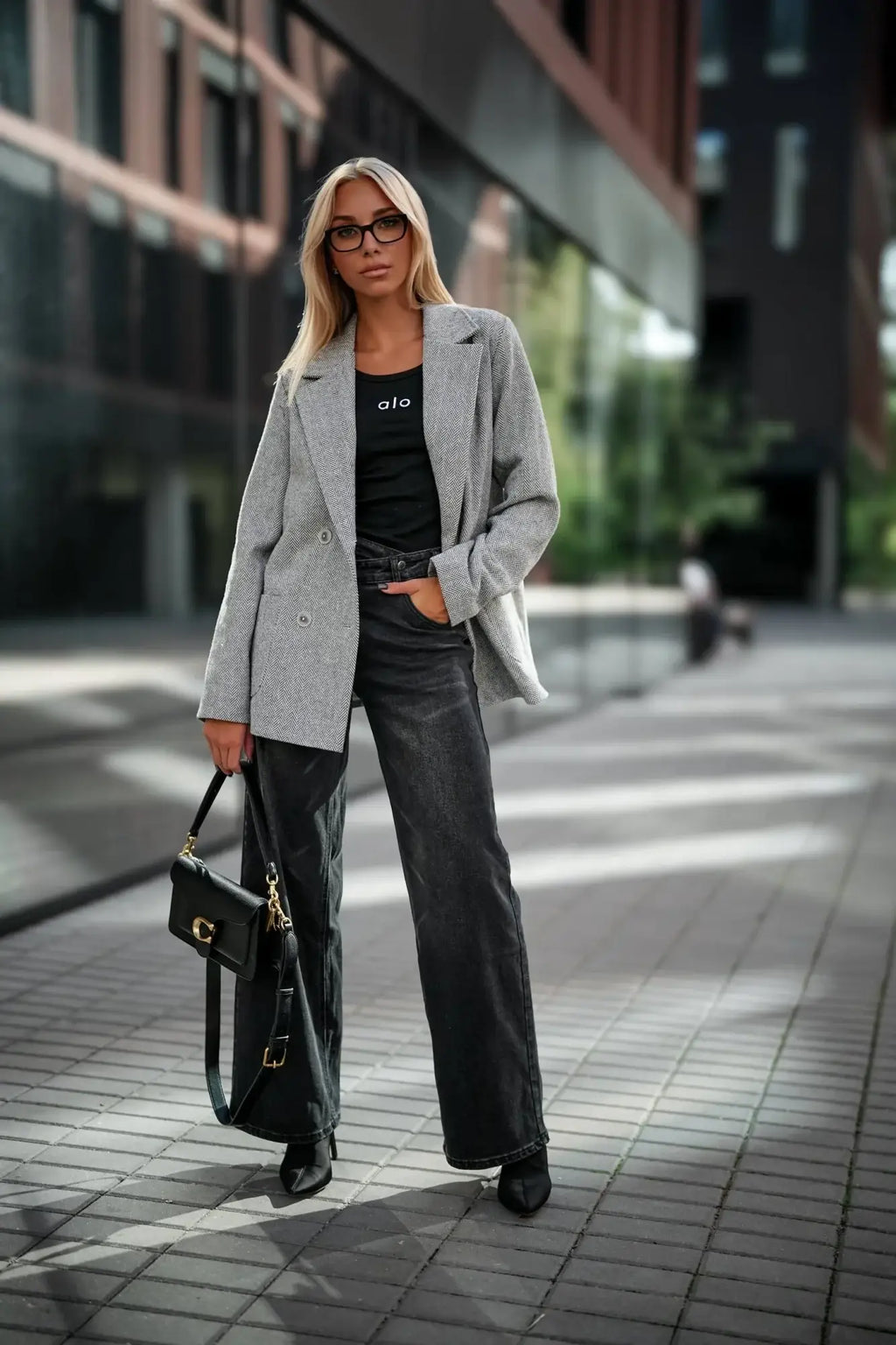 Giacca da donna in misto cashmere con motivo a spina