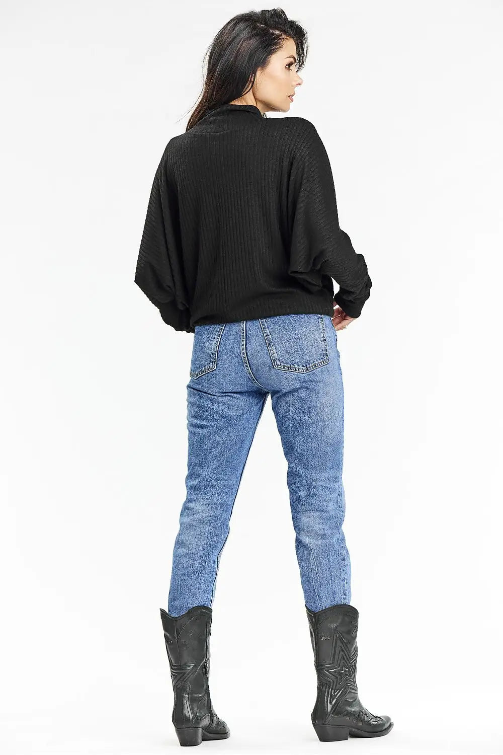 Maglia dolcevita in maglia a coste con maniche kimono