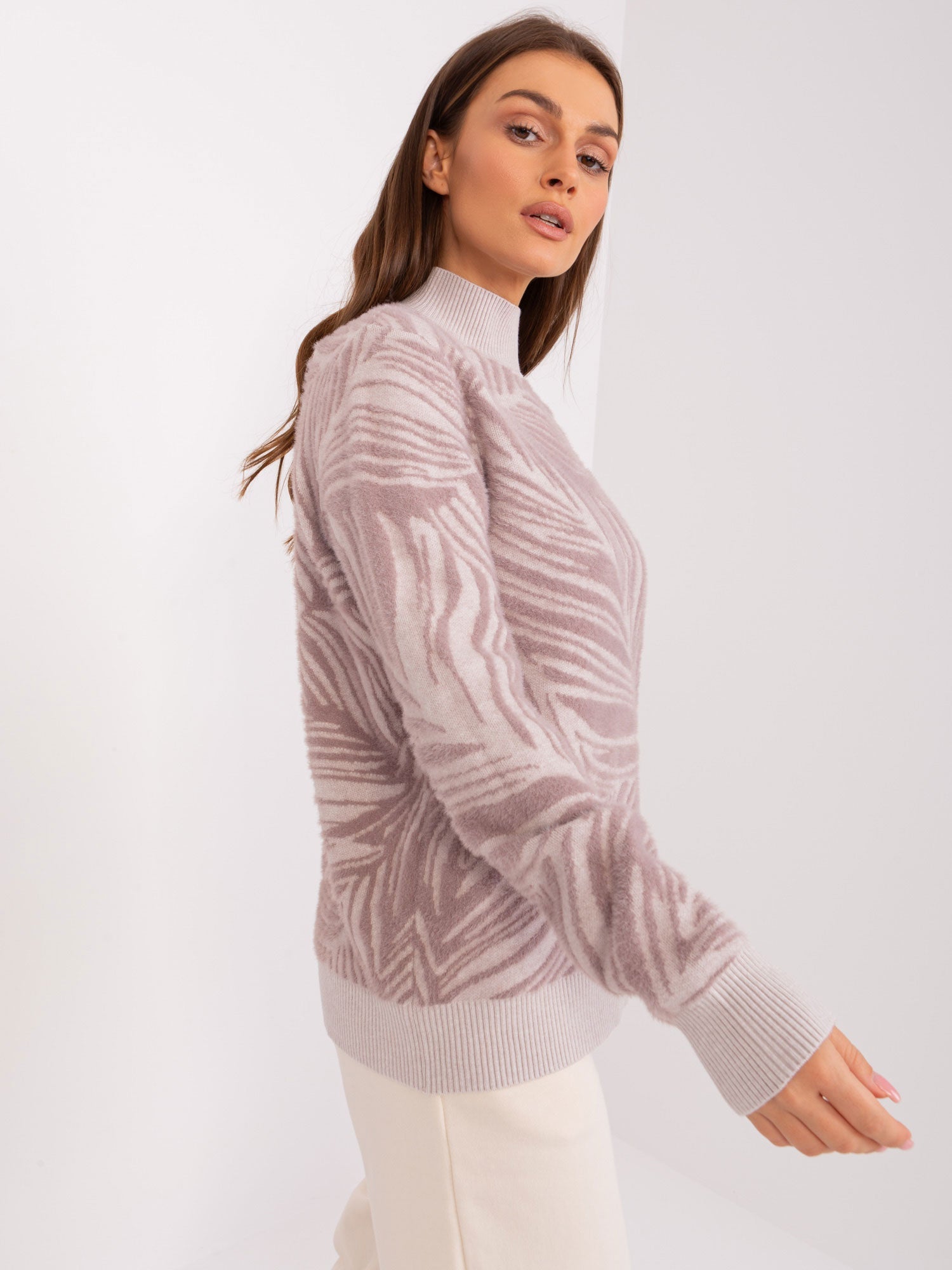 Maglione dolcevita in calda viscosa - 235796