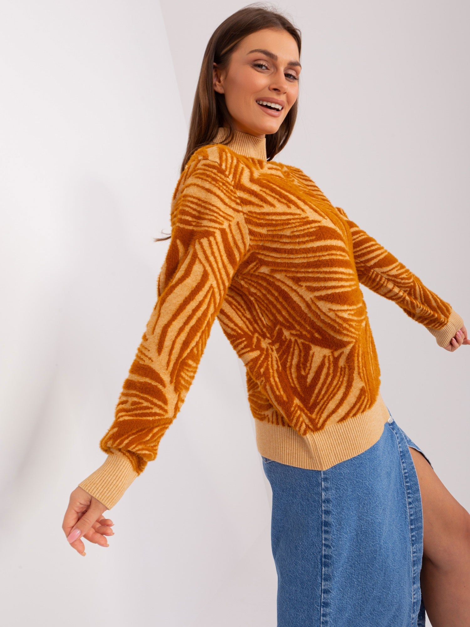 Maglione dolcevita in calda viscosa - 235796