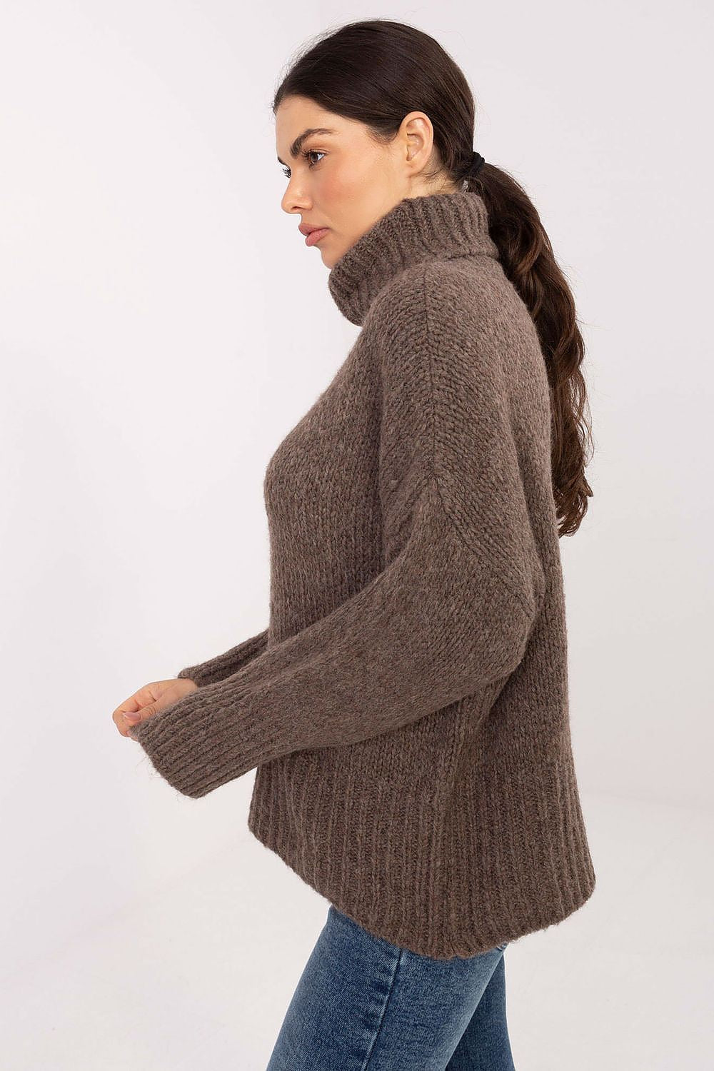 Maglione donna con collo alto in maglia grossa - 223092