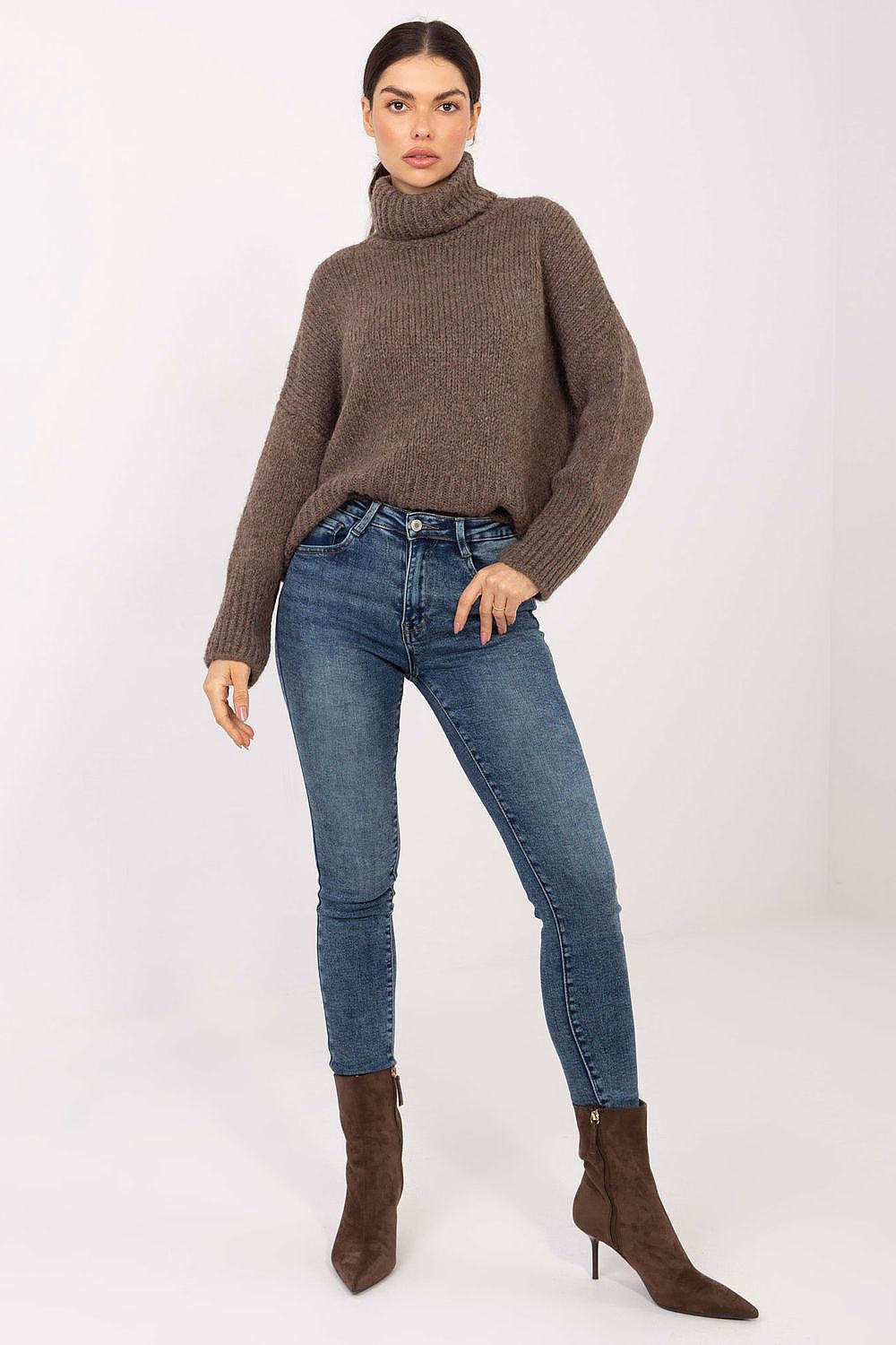 Maglione donna con collo alto in maglia grossa - 223092