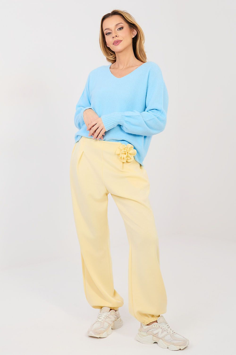 Maglione da donna con scollo a V - 223896