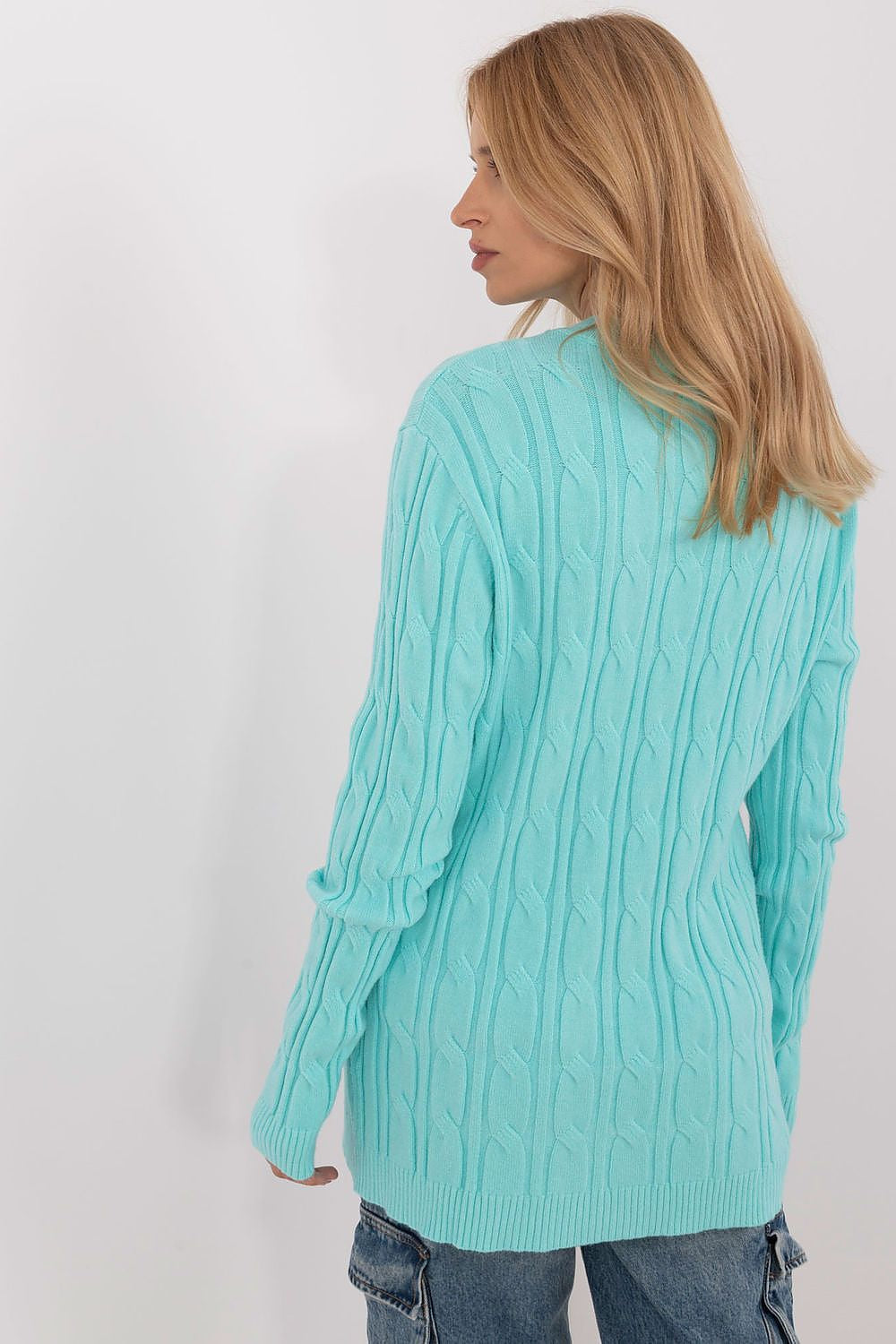 Maglione girocollo in calda viscosa con motivo a trecce
