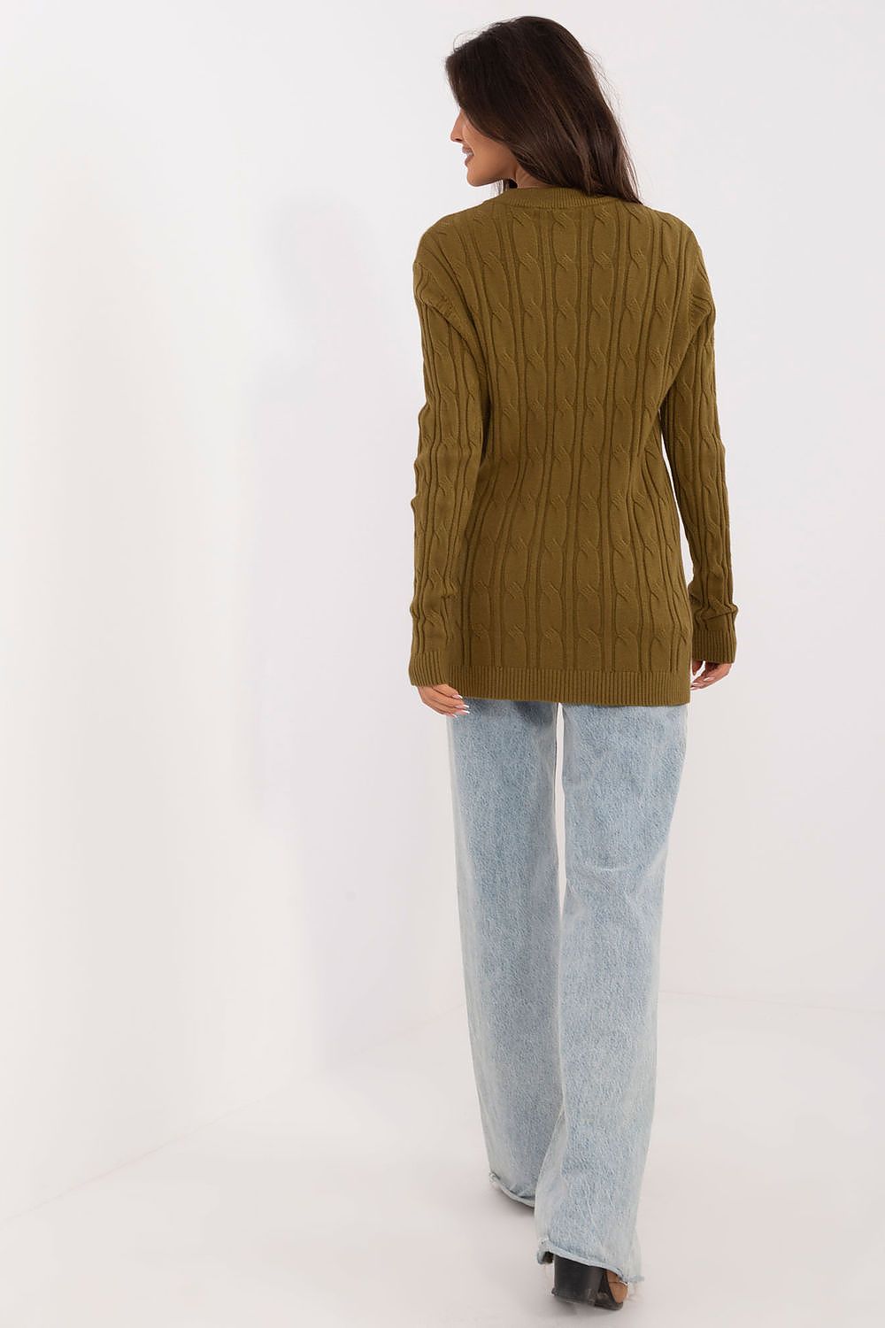 Maglione girocollo in calda viscosa con motivo a trecce
