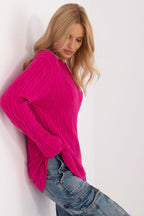 Maglione girocollo in calda viscosa con motivo a trecce