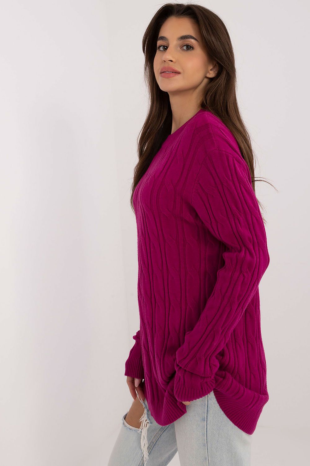 Maglione girocollo in calda viscosa con motivo a trecce
