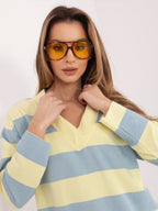 Felpa Light con Scollo a V e Motivo Strisce – Comfort Chic