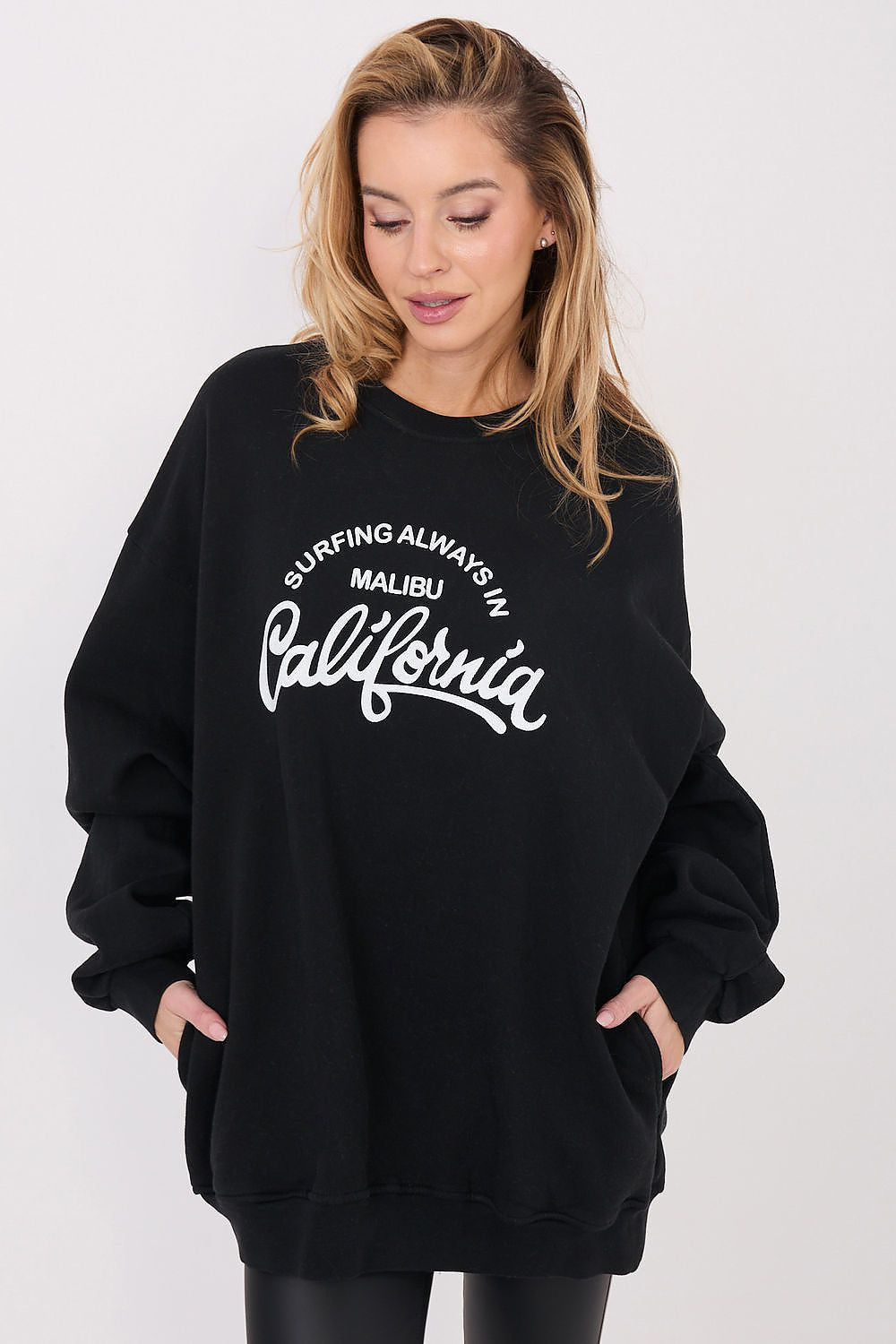 Maxi Felpa Donna ’Urban Lettering’ – Taglio Allungato
